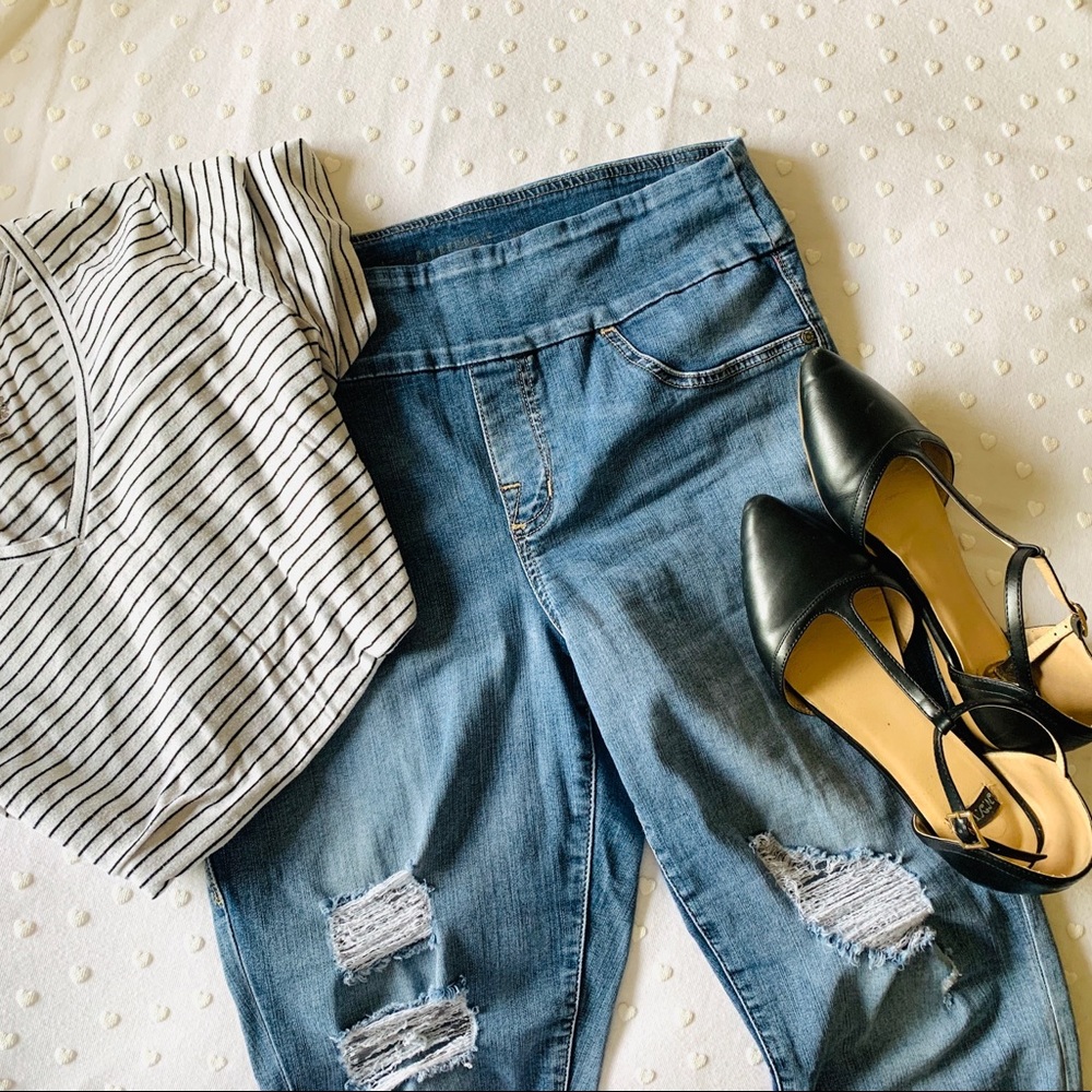 Crop stretchy blue jeans